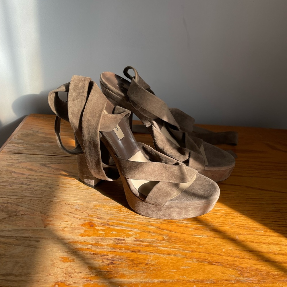 Michael Kors Collection Alyce Suede Sandals Size EU 40 - Picture 2 of 6